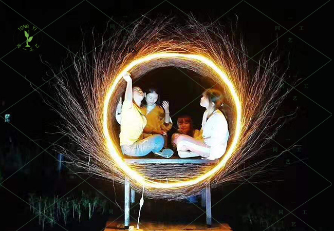 網(wǎng)紅藤編鳥巢造型